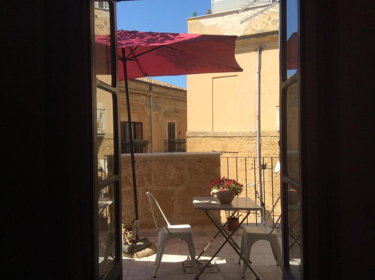 Charme In Centro - Tourist Rental Agrigento Dış mekan fotoğraf