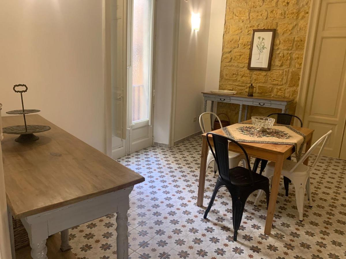 Charme In Centro - Tourist Rental Agrigento Dış mekan fotoğraf