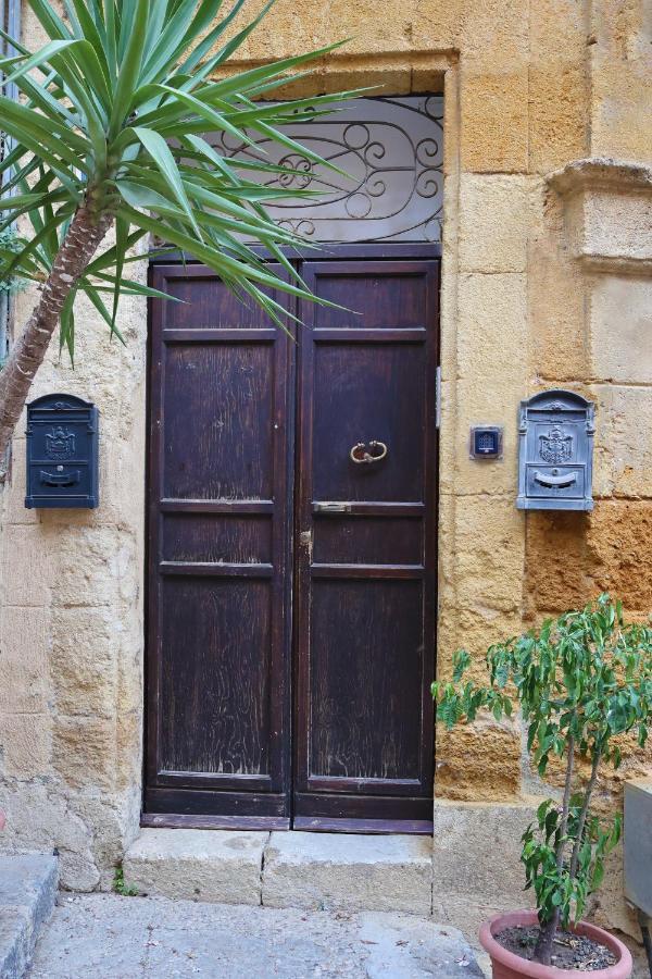 Charme In Centro - Tourist Rental Agrigento Dış mekan fotoğraf